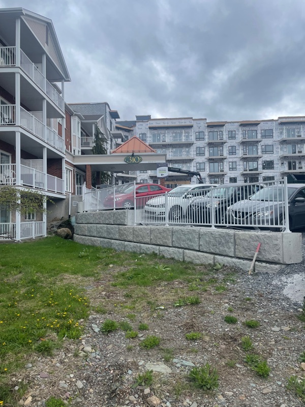 Moderne simple main blanc