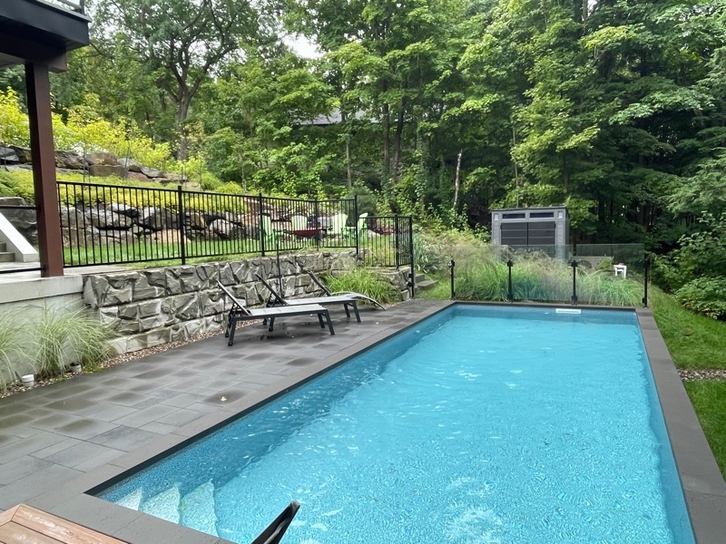 Panorama simple main verre 12mm avec Moderne 5 barreau