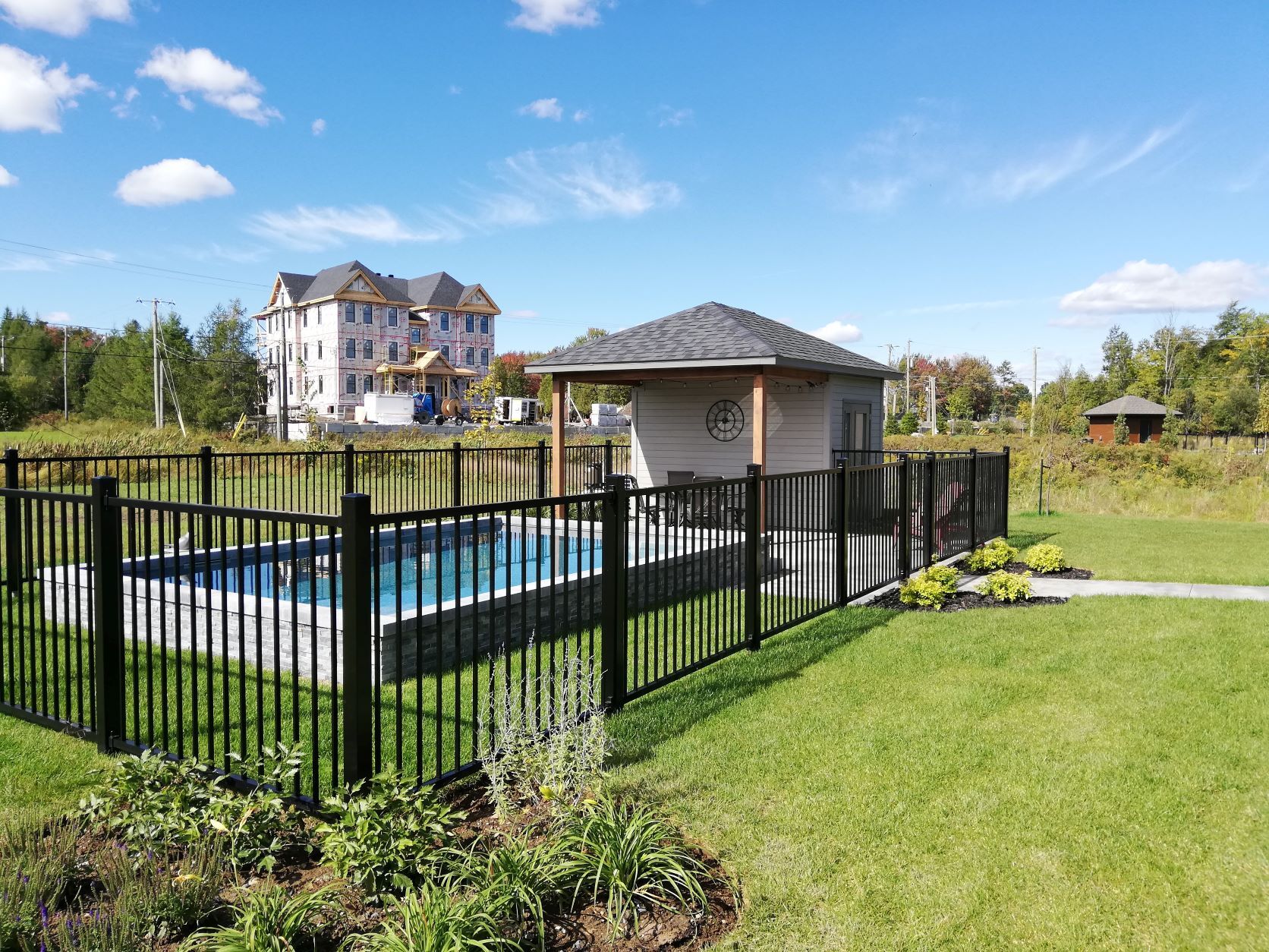 Piscine Moderne Depot